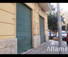 NEGOZIO IN VIA LANCIA DI BROLO, DI FRONTE L'AIUTO MATERNO